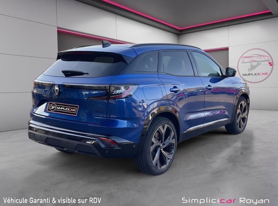 Renault Austral, trois quarts arrière, avant et après traitement